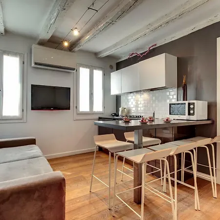 Apartment Ca' D'oro Design By Wonderful Italy